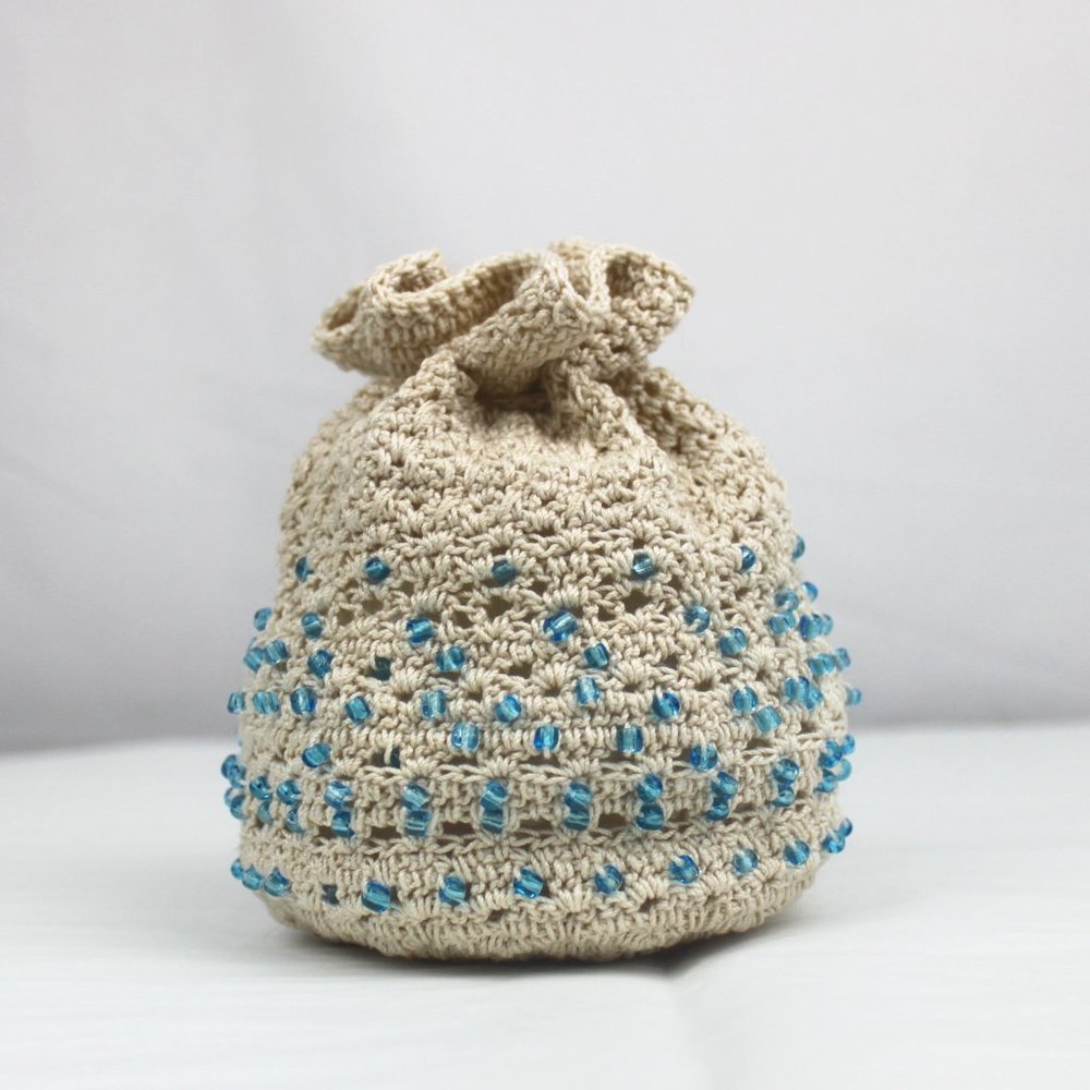 Blue Glass Beaded Cream Crochet Drawstring Pouch Bag - Picture 6 of 7